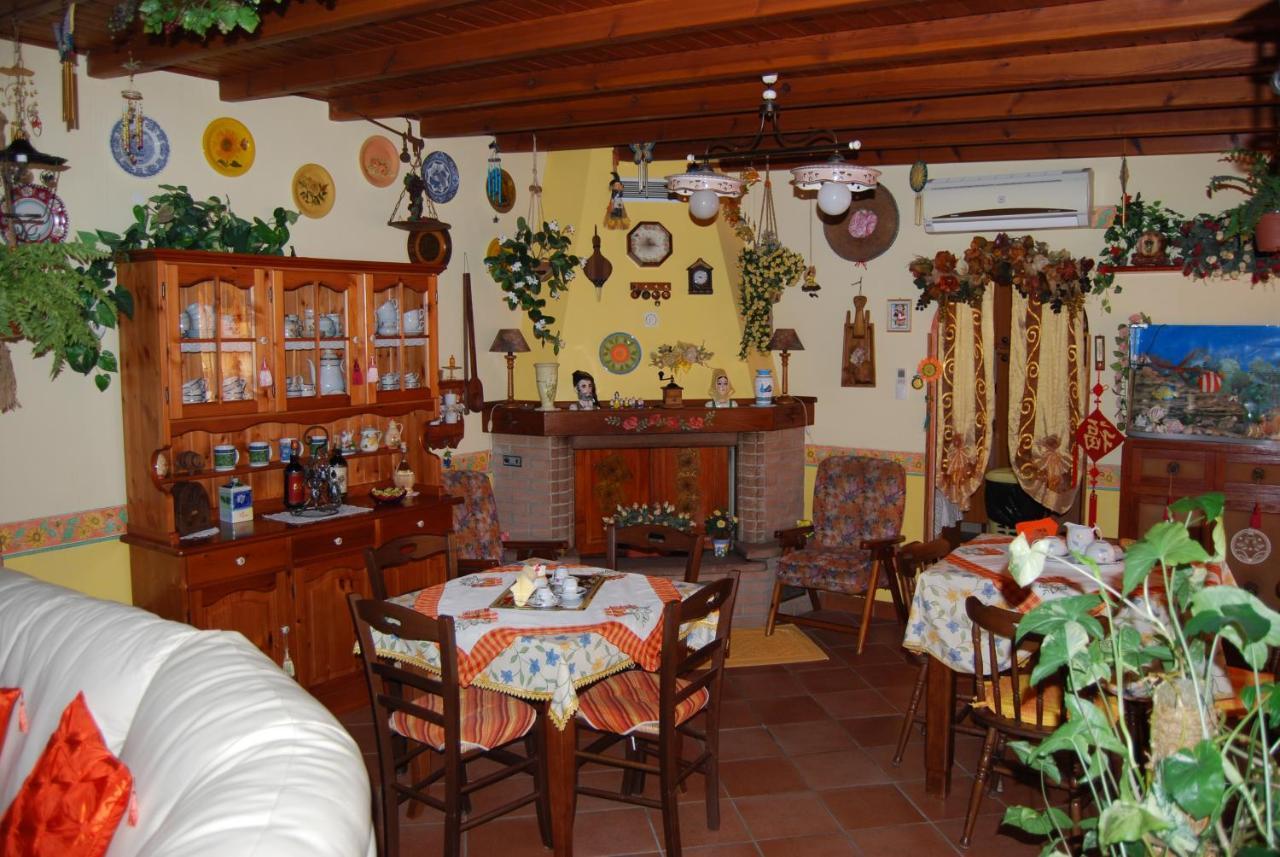 Sette Nani Acomodação com café da manhã Elmas Exterior foto